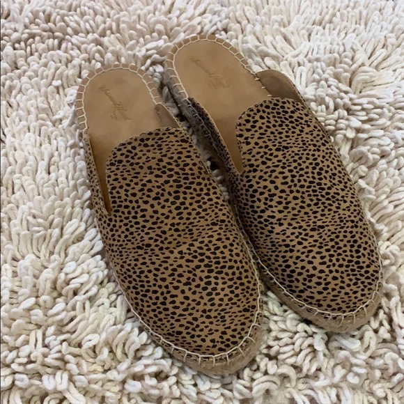Universal Thread Shoes - Leopard Faux Suede Mules Sz 9